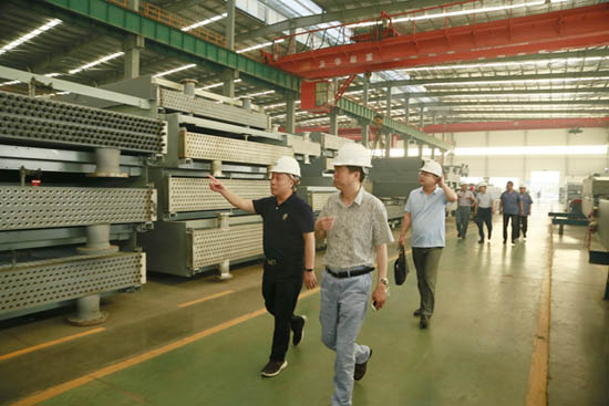 市科技局局长王进光临博天堂918调研工作