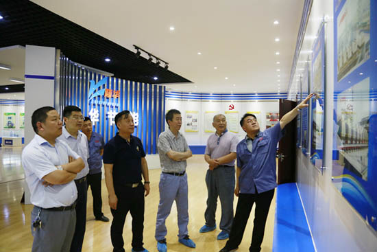 市科技局局长王进光临博天堂918调研工作
